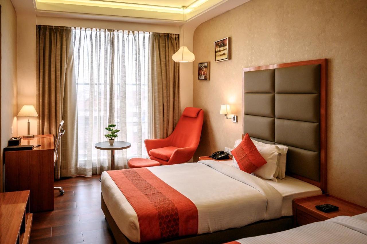 Dng The Grand Hotel Kanpur Eksteriør billede