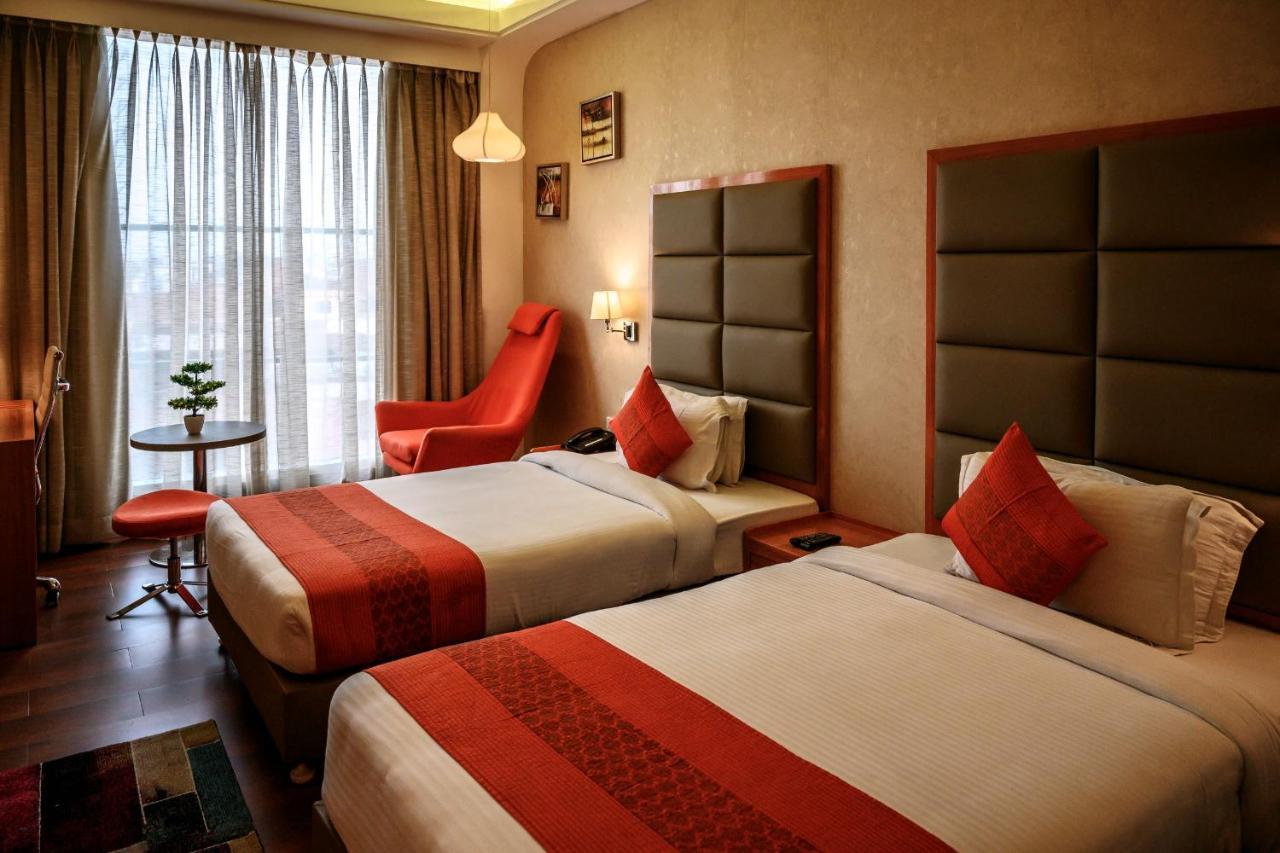Dng The Grand Hotel Kanpur Eksteriør billede